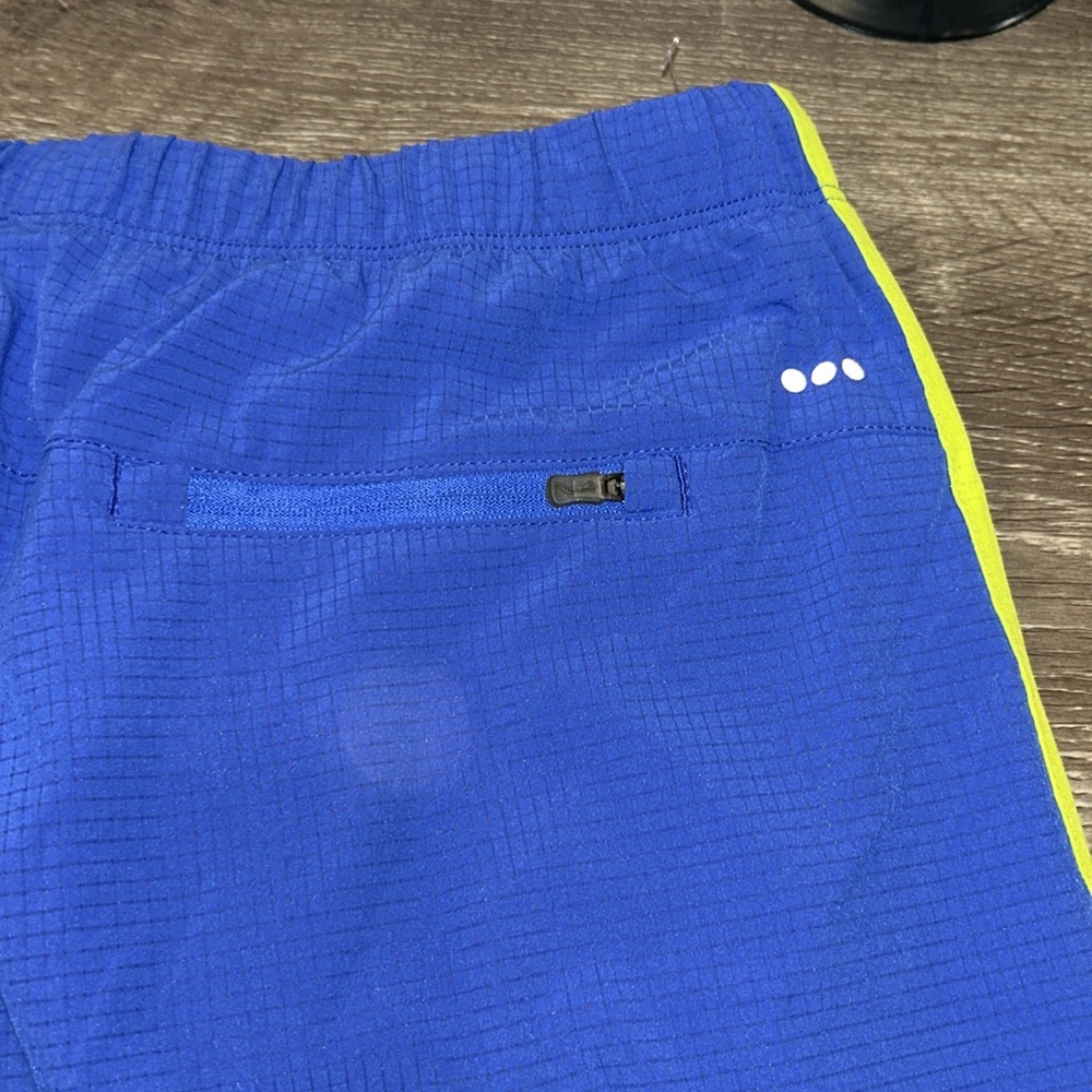 Saucony Men's Wirebrush 7" Running Short - Picture 5 of 6